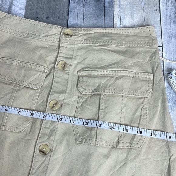 NWT Copper key khaki colored button down‎ skirt w/cargo pockets. Medium. - Picture 6 of 10